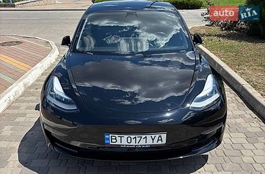 Седан Tesla Model 3 2019 в Одесі