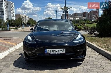 Седан Tesla Model 3 2019 в Одесі