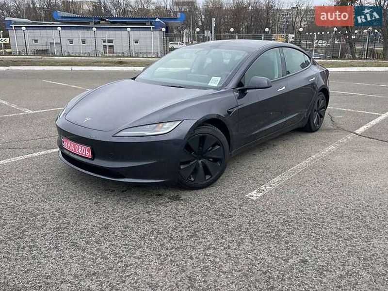 Седан Tesla Model 3 2024 в Киеве