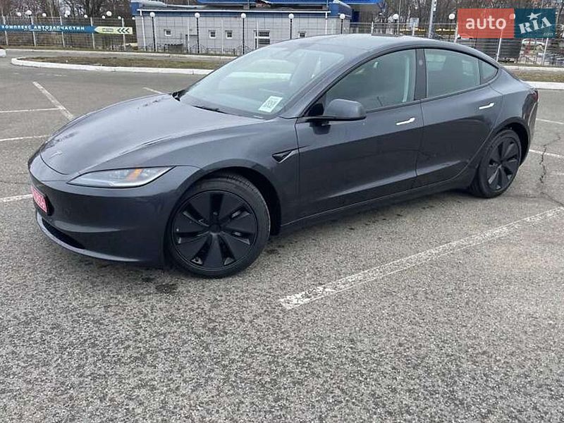 Седан Tesla Model 3 2024 в Киеве
