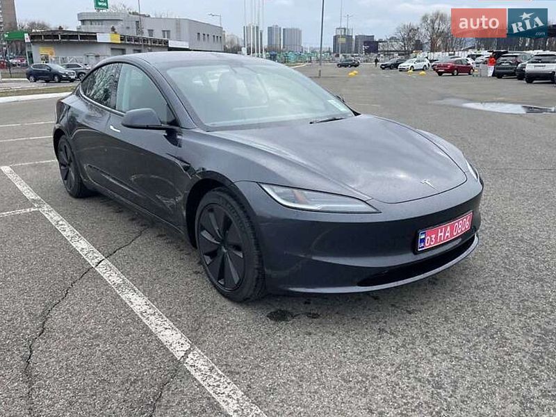 Седан Tesla Model 3 2024 в Киеве