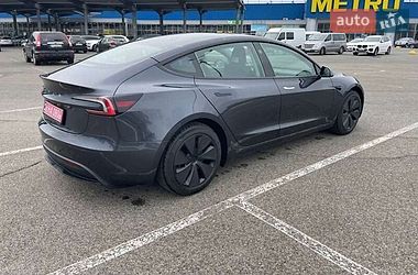Седан Tesla Model 3 2024 в Киеве