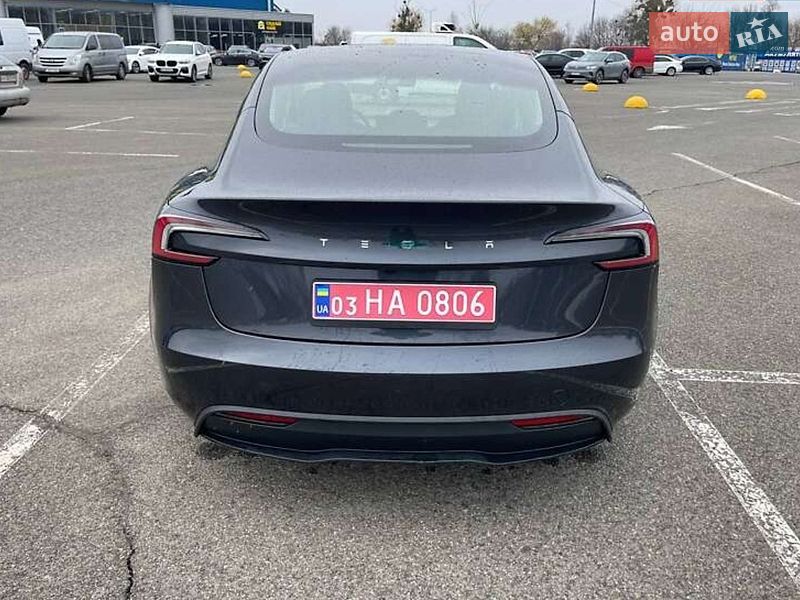 Седан Tesla Model 3 2024 в Киеве