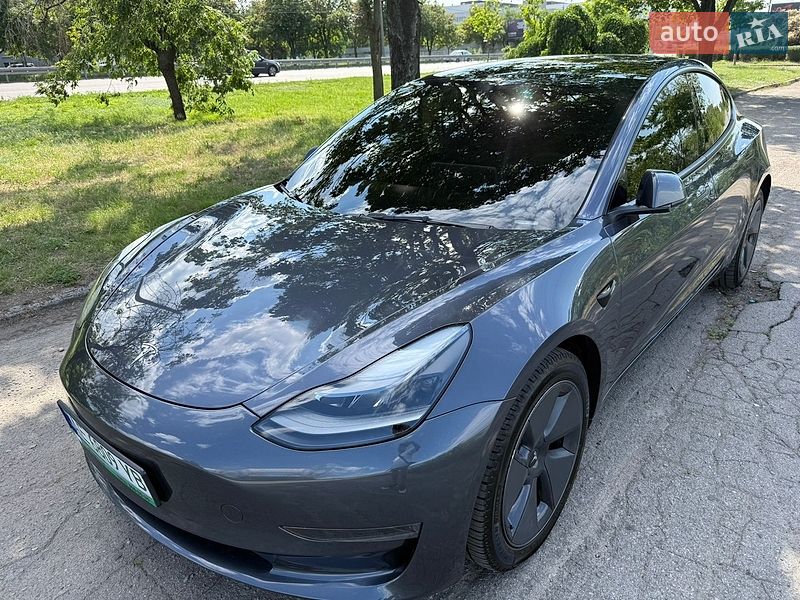 Tesla Model 3 2023