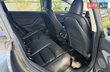 Седан Tesla Model 3 2023 в Днепре