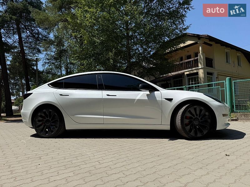 Седан Tesla Model 3 2023 в Львові фото 3 Седан Tesla Model 3 2023 в Львові