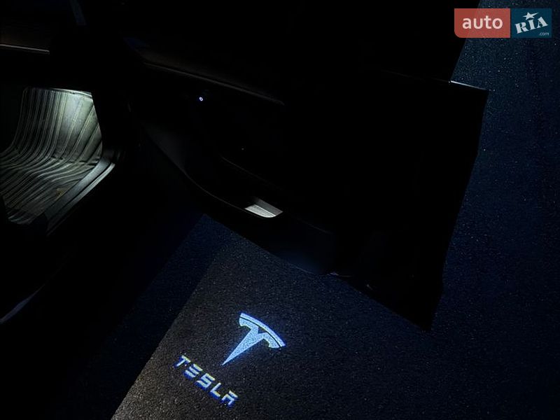 Седан Tesla Model 3 2022 в Киеве фото 21 Седан Tesla Model 3 2022 в Киеве