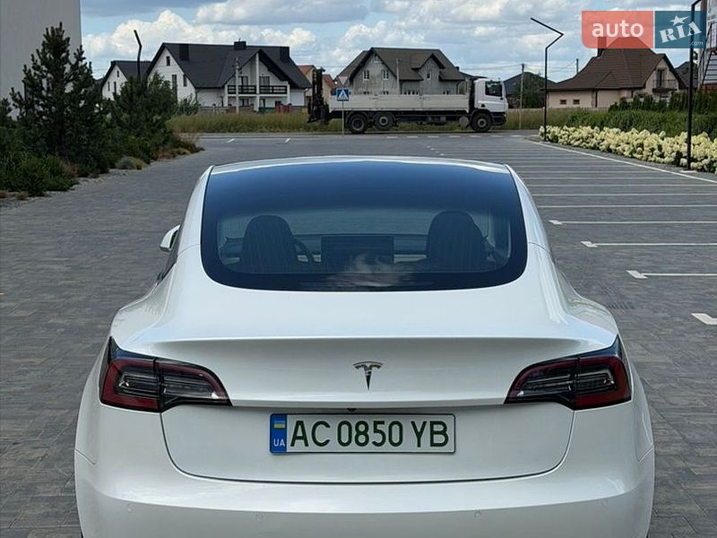 Седан Tesla Model 3 2020 в Луцьку фото 5 Седан Tesla Model 3 2020 в Луцьку