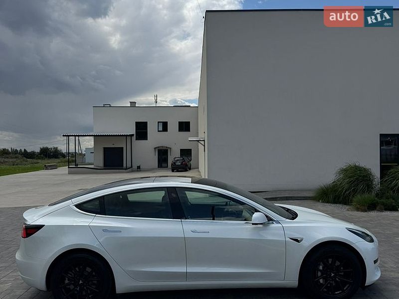 Седан Tesla Model 3 2020 в Луцьку фото 7 Седан Tesla Model 3 2020 в Луцьку