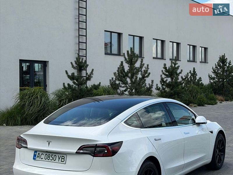 Седан Tesla Model 3 2020 в Луцьку фото 6 Седан Tesla Model 3 2020 в Луцьку
