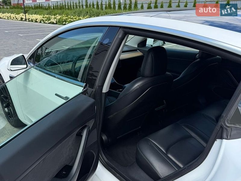 Седан Tesla Model 3 2020 в Луцьку фото 12 Седан Tesla Model 3 2020 в Луцьку
