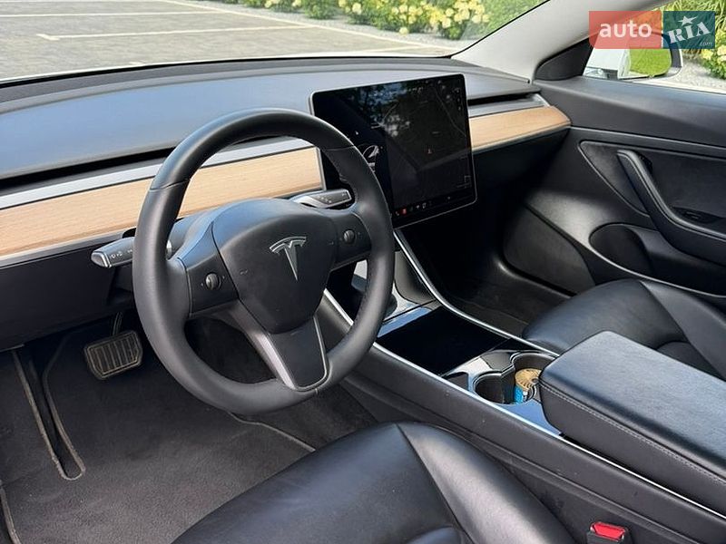 Седан Tesla Model 3 2020 в Луцьку фото 10 Седан Tesla Model 3 2020 в Луцьку