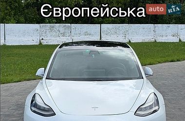 Седан Tesla Model 3 2020 в Луцке