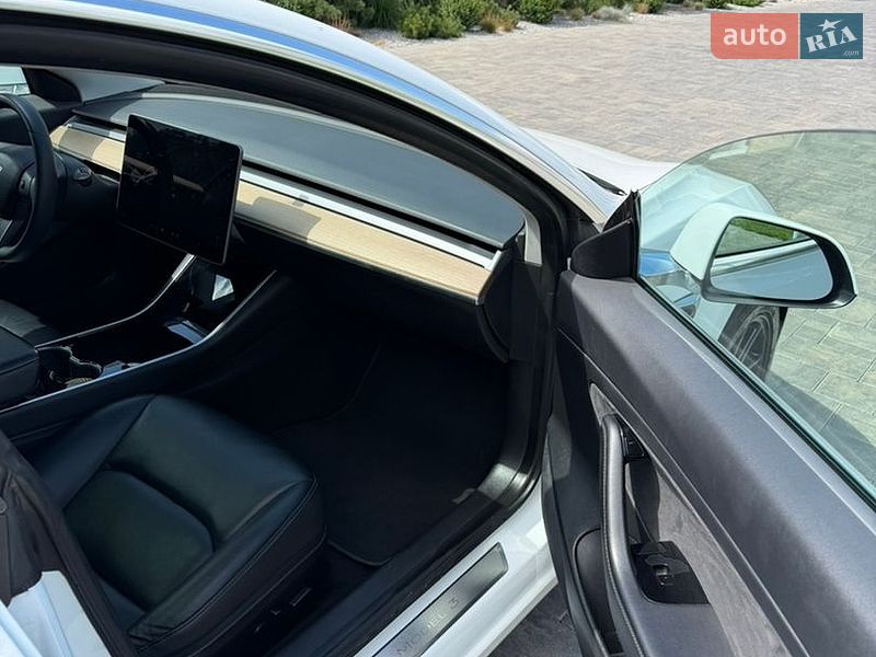 Седан Tesla Model 3 2020 в Луцьку фото 19 Седан Tesla Model 3 2020 в Луцьку