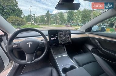 Седан Tesla Model 3 2021 в Кривом Роге
