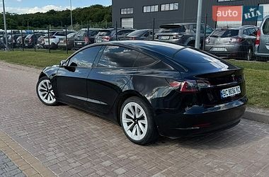 Седан Tesla Model 3 2021 в Львові