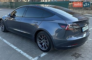 Седан Tesla Model 3 2022 в Києві