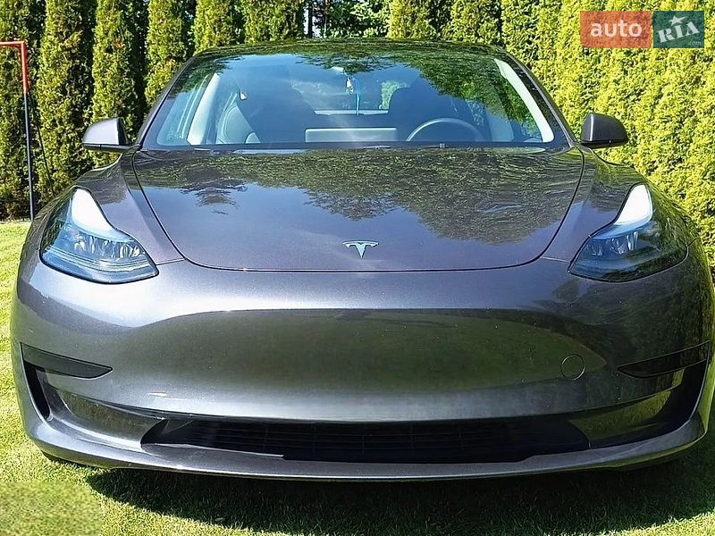 Tesla Model 3 2023