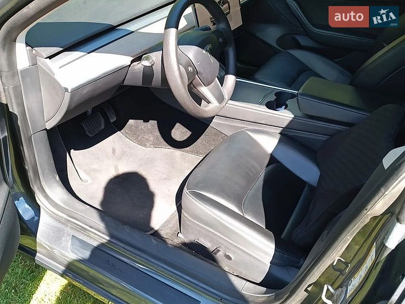 Седан Tesla Model 3 2023 в Виннице фото 5 Седан Tesla Model 3 2023 в Виннице