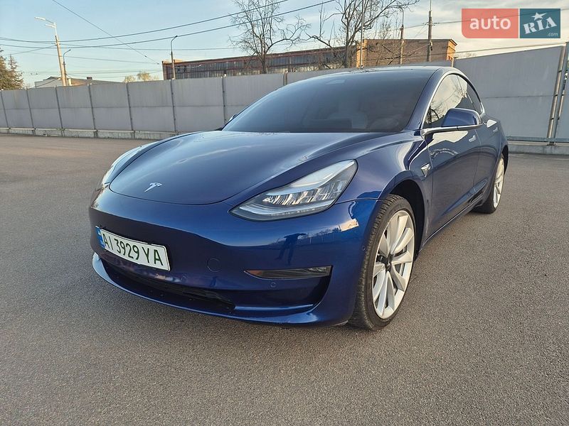 Седан Tesla Model 3 2019 в Києві