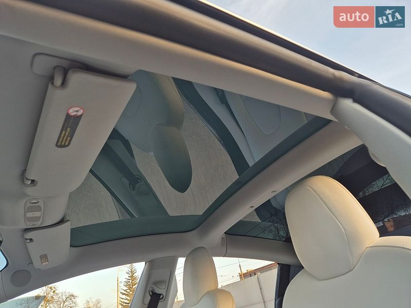Седан Tesla Model 3 2019 в Києві