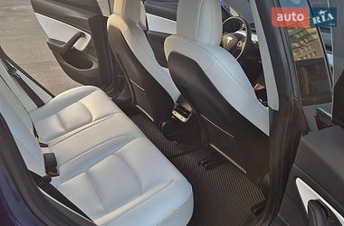 Седан Tesla Model 3 2019 в Києві