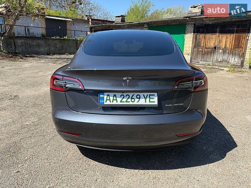 Седан Tesla Model 3 2022 в Києві