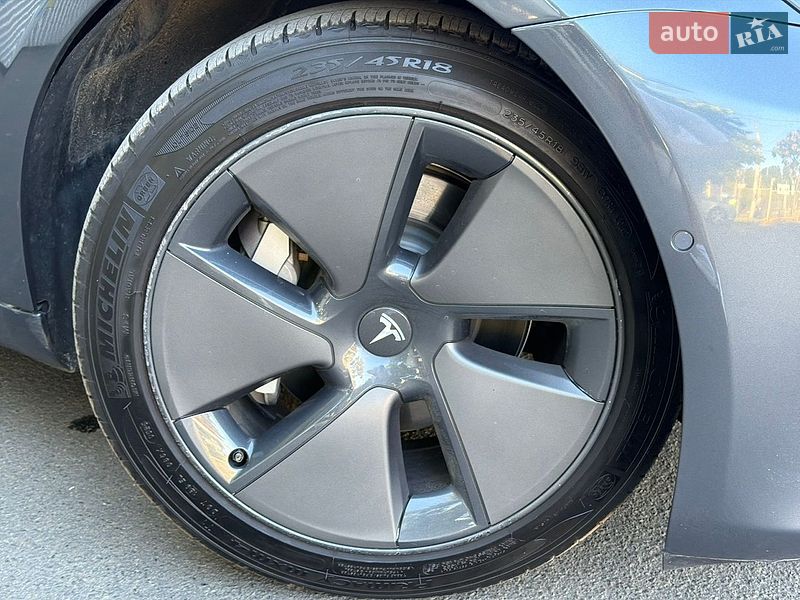Седан Tesla Model 3 2022 в Одесі