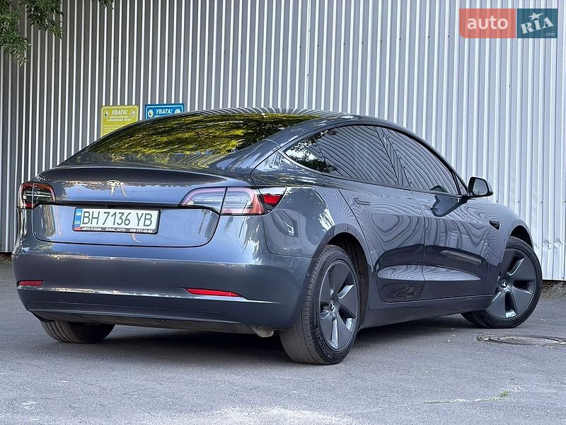 Седан Tesla Model 3 2022 в Одесі
