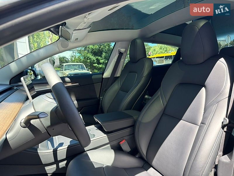 Седан Tesla Model 3 2022 в Одесі
