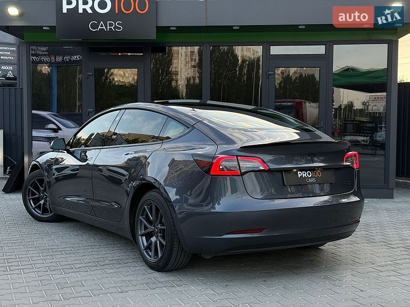 Седан Tesla Model 3 2022 в Киеве фото 15 Седан Tesla Model 3 2022 в Киеве
