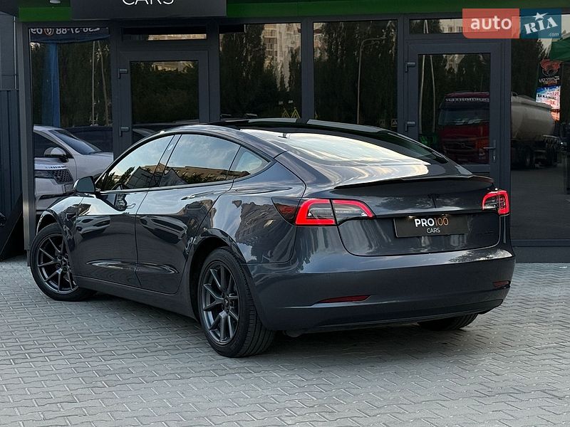 Седан Tesla Model 3 2022 в Киеве фото 18 Седан Tesla Model 3 2022 в Киеве