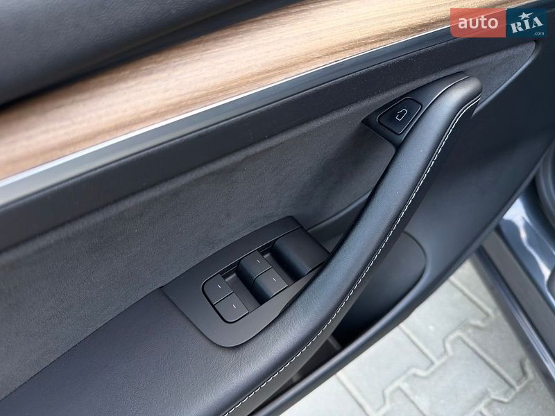 Седан Tesla Model 3 2022 в Киеве фото 23 Седан Tesla Model 3 2022 в Киеве