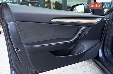 Седан Tesla Model 3 2022 в Киеве фото 22 Седан Tesla Model 3 2022 в Киеве