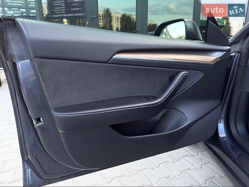 Седан Tesla Model 3 2022 в Киеве фото 22 Седан Tesla Model 3 2022 в Киеве