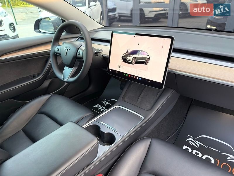 Седан Tesla Model 3 2022 в Киеве фото 33 Седан Tesla Model 3 2022 в Киеве