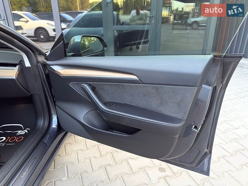 Седан Tesla Model 3 2022 в Киеве фото 37 Седан Tesla Model 3 2022 в Киеве