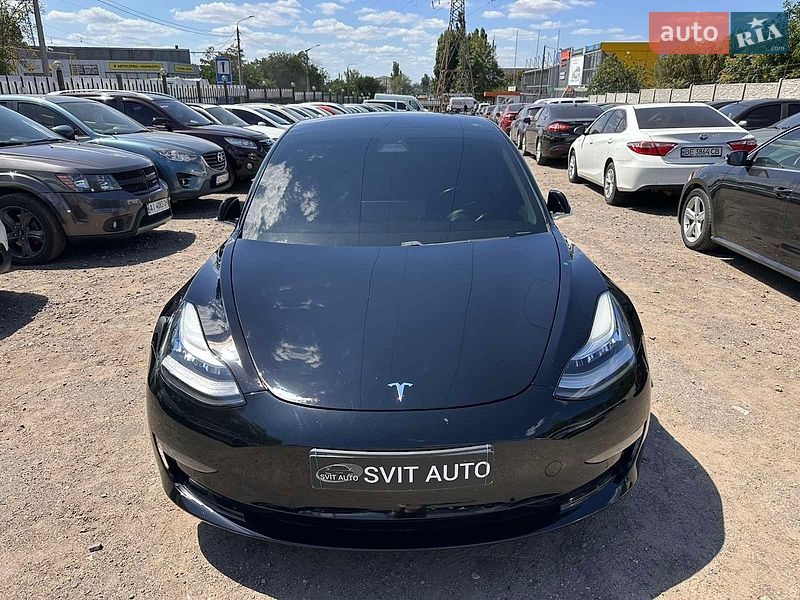 Седан Tesla Model 3 2019 в Миколаєві