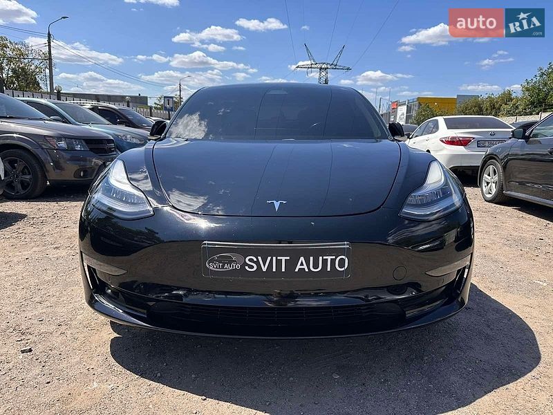 Седан Tesla Model 3 2019 в Миколаєві