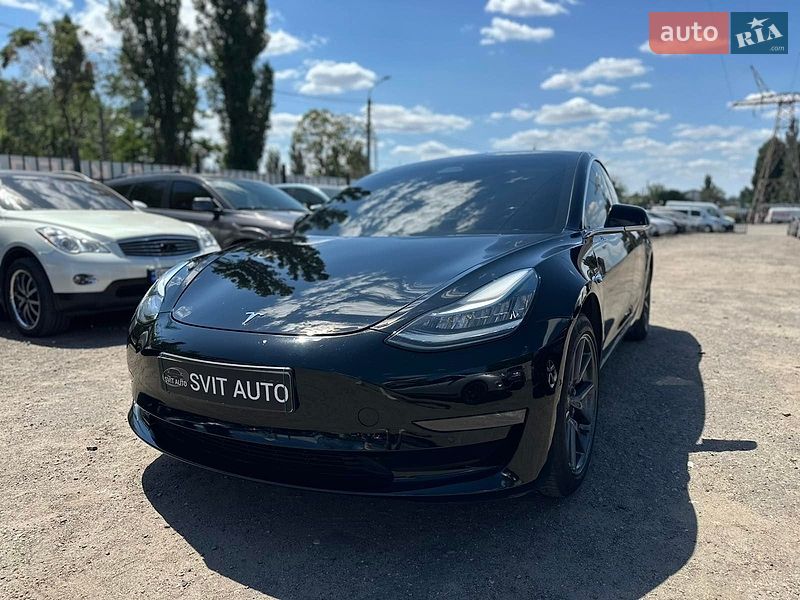 Tesla Model 3 2019