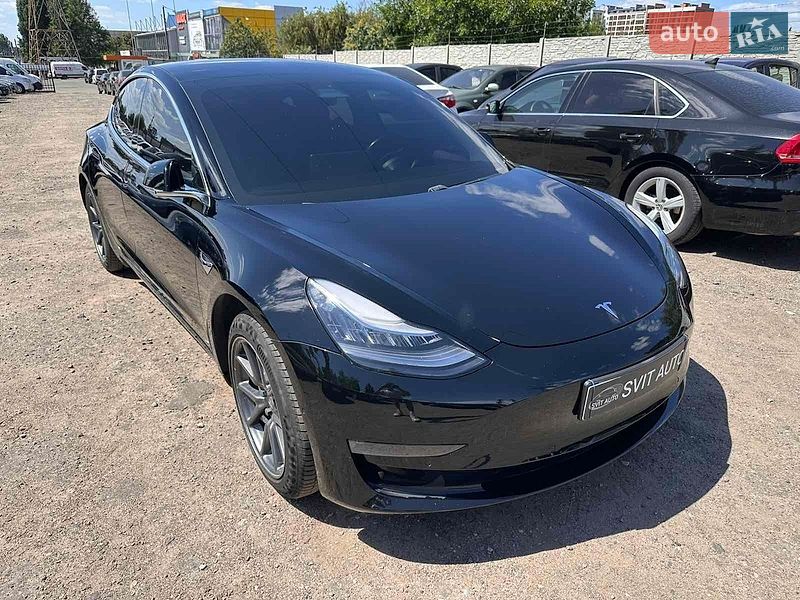 Седан Tesla Model 3 2019 в Миколаєві