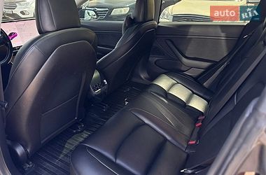 Седан Tesla Model 3 2019 в Миколаєві