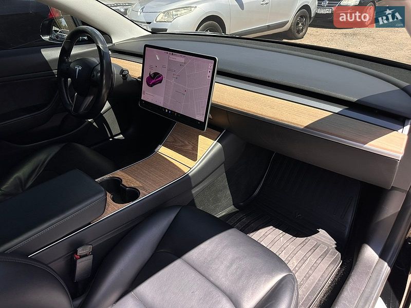 Седан Tesla Model 3 2019 в Миколаєві