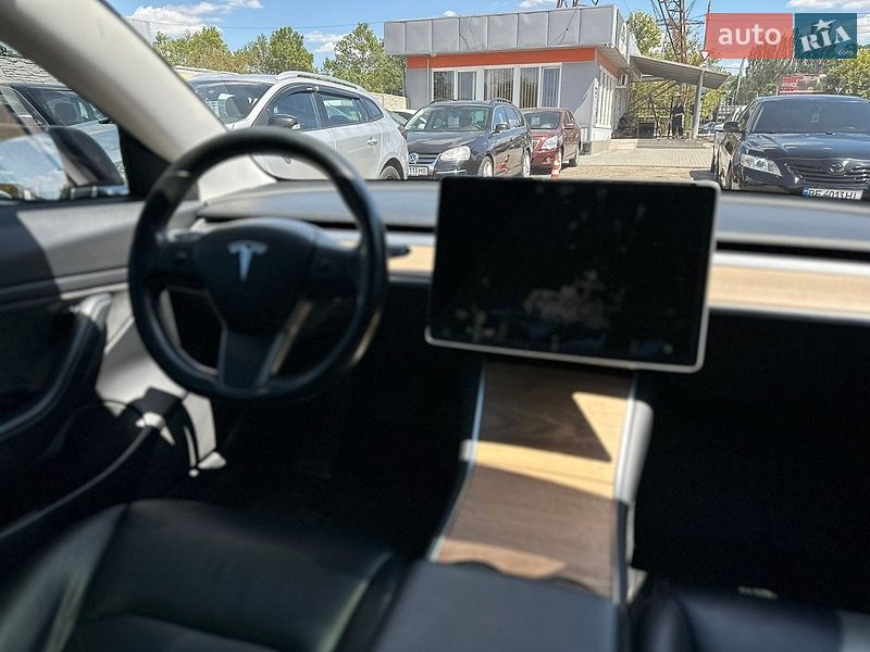 Седан Tesla Model 3 2019 в Миколаєві