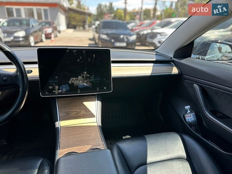 Седан Tesla Model 3 2019 в Миколаєві