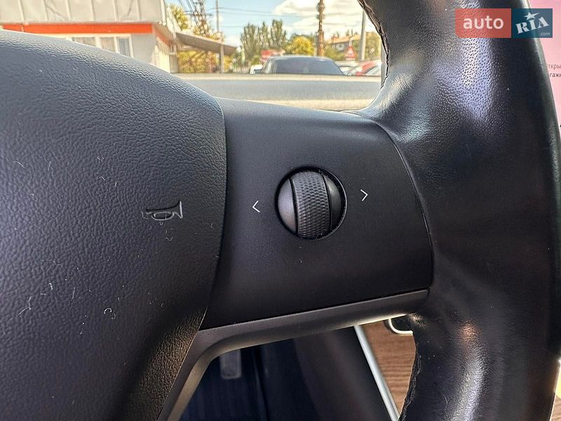 Седан Tesla Model 3 2019 в Миколаєві