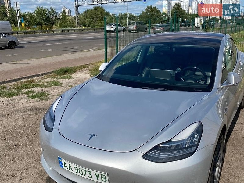 Tesla Model 3 2018