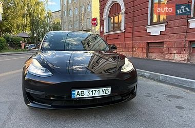 Седан Tesla Model 3 2020 в Вінниці фото Седан Tesla Model 3 2020 в Вінниці