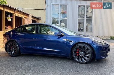 Седан Tesla Model 3 2023 в Харкові