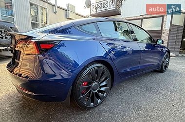 Седан Tesla Model 3 2023 в Харкові